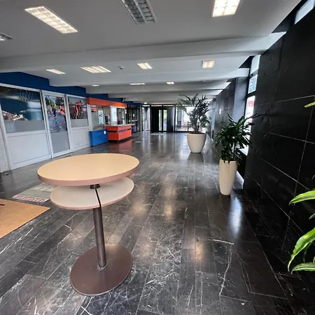 In 0904 * كولونيا